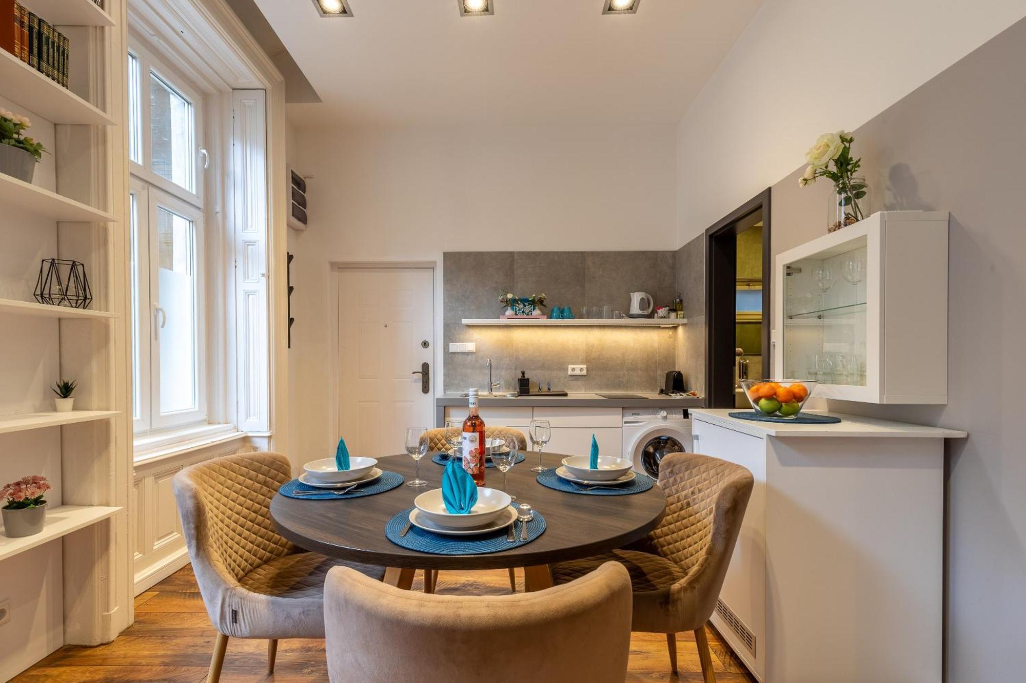 Andrassy Heritage Deluxe *